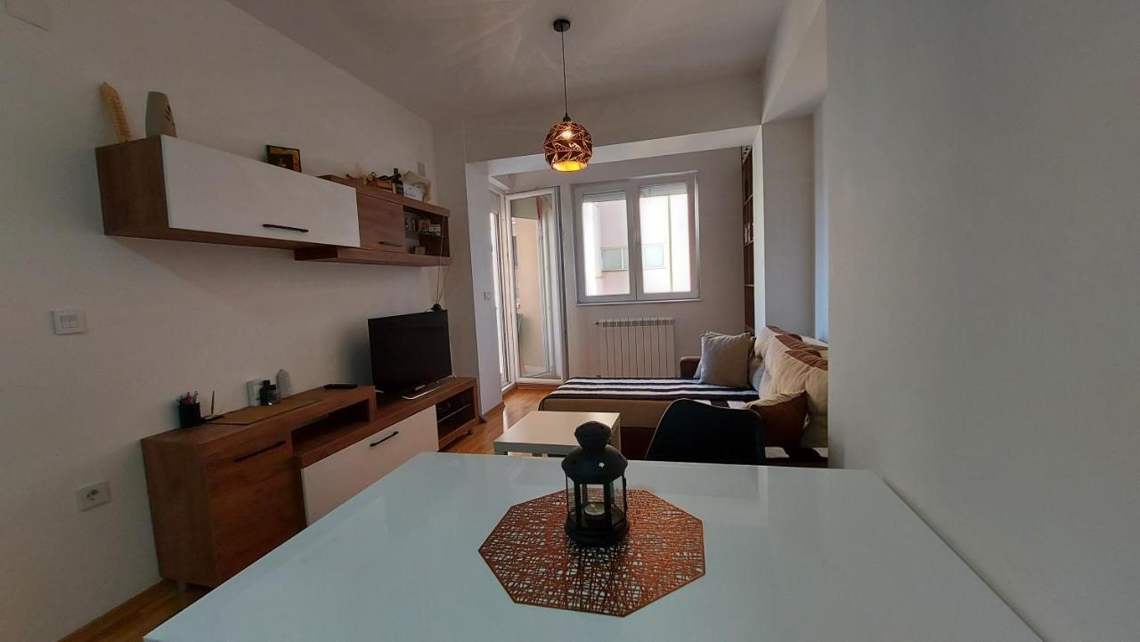 New Home In סקופיה מראה חיצוני תמונה