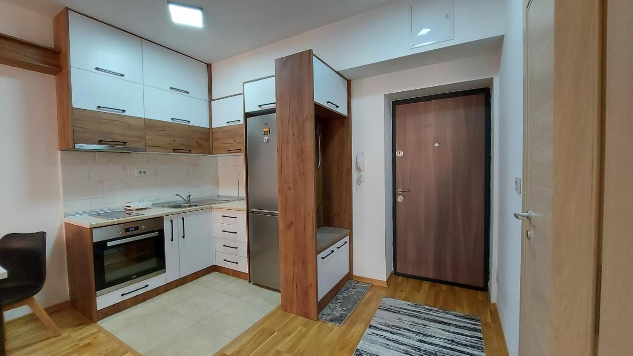 New Home In סקופיה מראה חיצוני תמונה